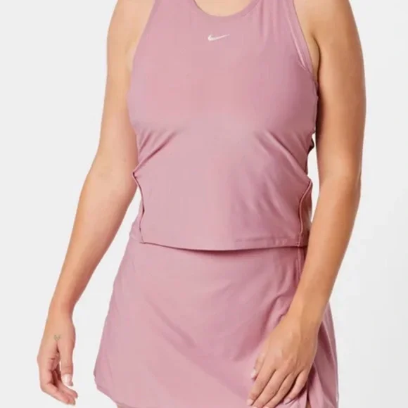 Nike women’s spring victory tank and Nike women’s victory straight skort Size: M - Picture 2 of 6